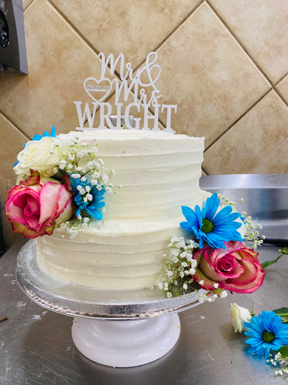 Custom Cakes with flowers  (wedding, quinceañeras)